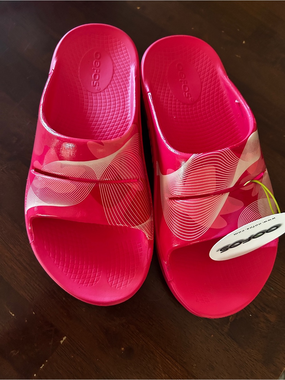 OOFOS Women’s Pink Slide Sandals Neon Berry Breeze